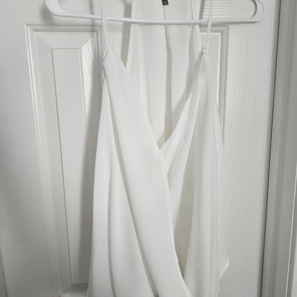 Chic White Women's Tank Top